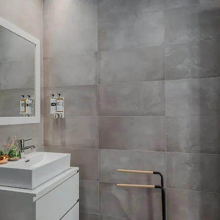 Chimney Luxury House With Ac Apartamento