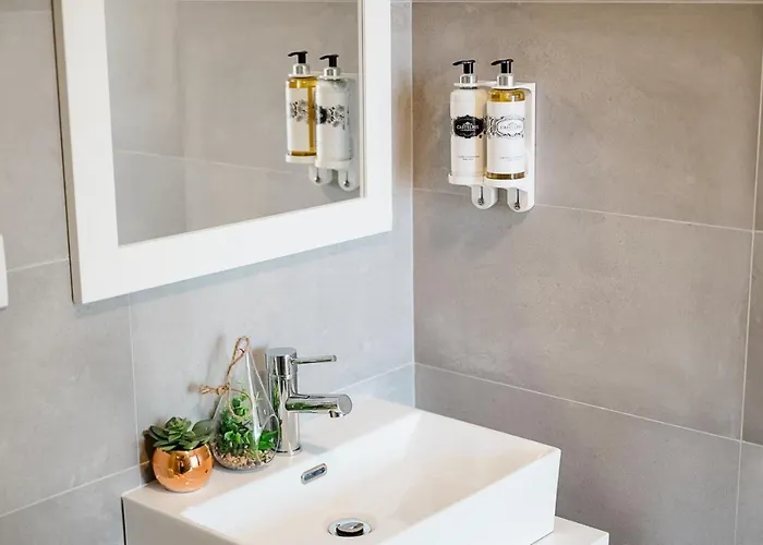 Chimney Luxury House With Ac *